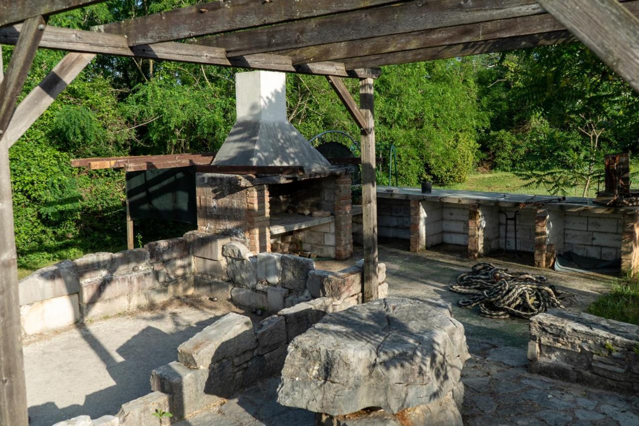 Julijud, Heated Pool, Jacuzzi, Dome And Sauna Brajkovici  ภายนอก รูปภาพ
